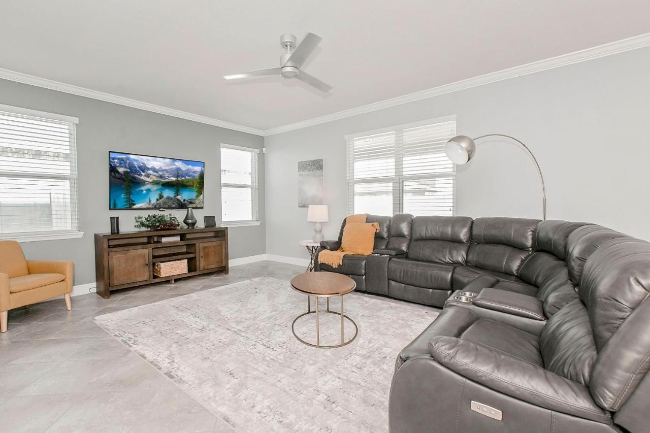 Spacious 4 Bed Home Near Orlando Gated Pool Access Sanford Luaran gambar
