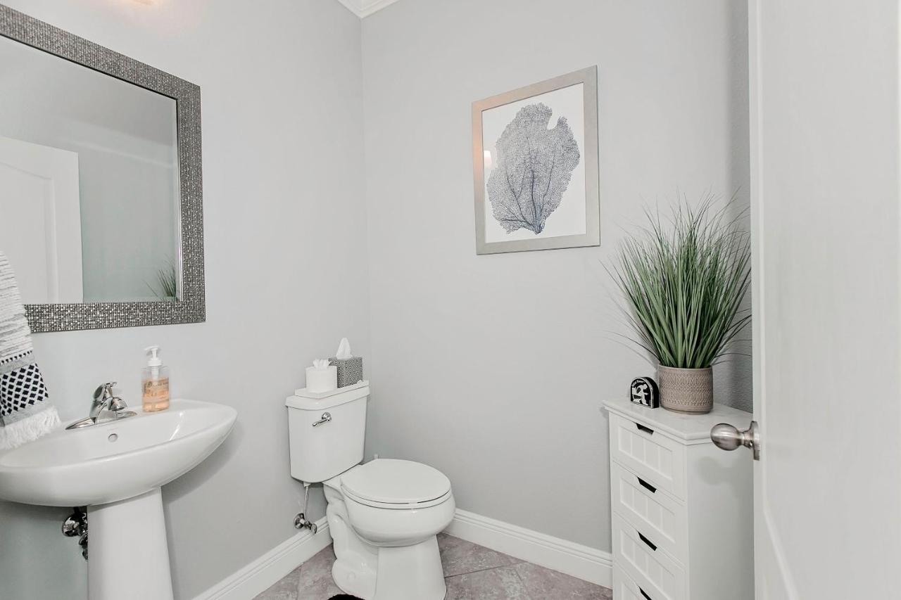 Spacious 4 Bed Home Near Orlando Gated Pool Access Sanford Luaran gambar