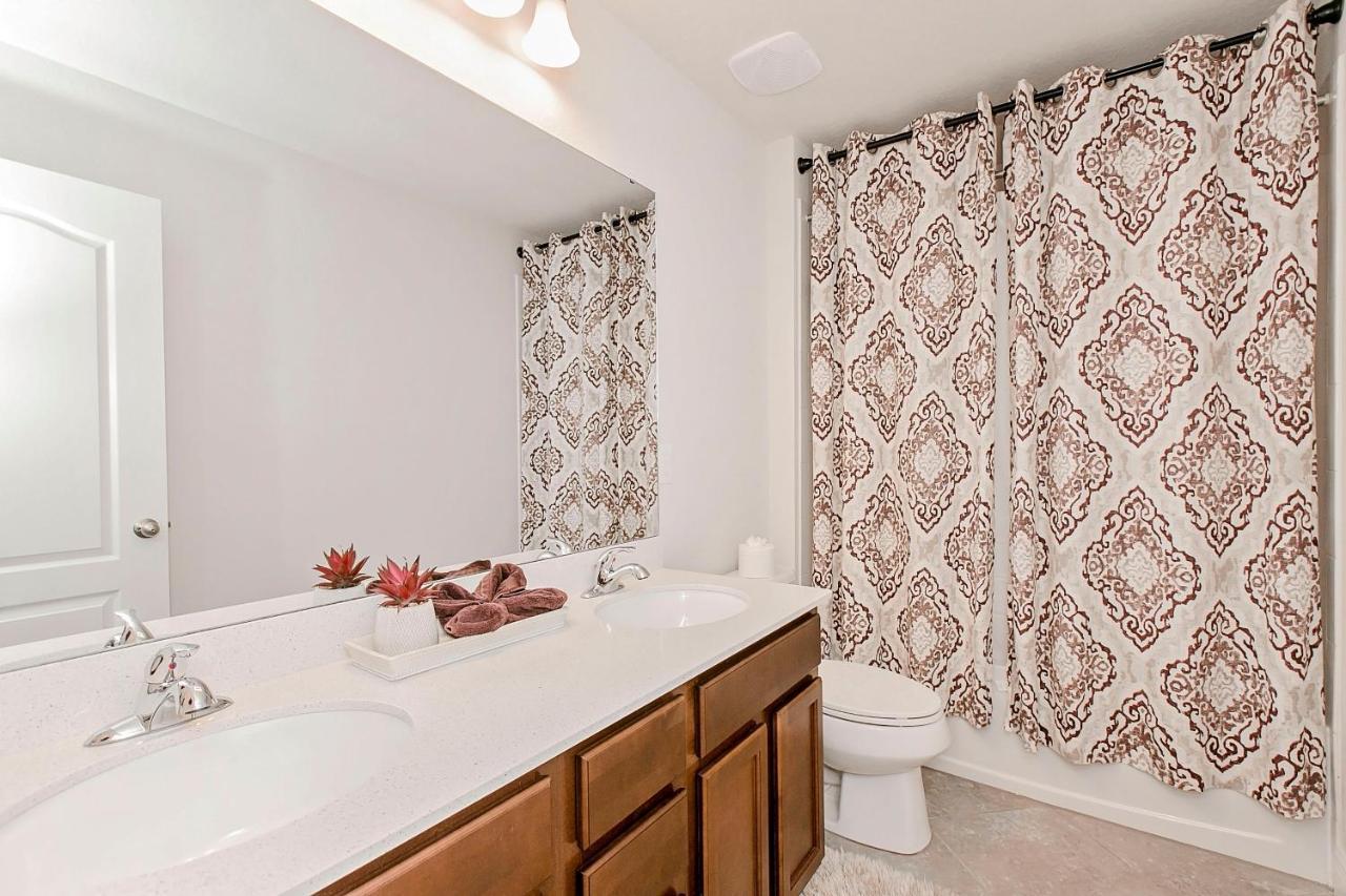 Spacious 4 Bed Home Near Orlando Gated Pool Access Sanford Luaran gambar