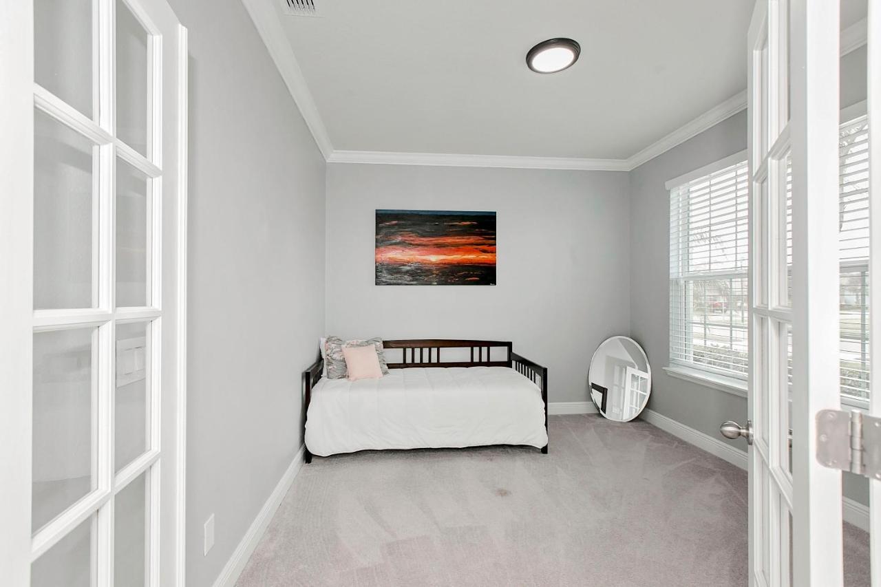 Spacious 4 Bed Home Near Orlando Gated Pool Access Sanford Luaran gambar